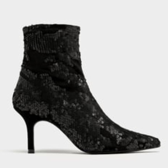 Zara Shoes - ZARA | Nwt -Sequin & velvet boots🌸
